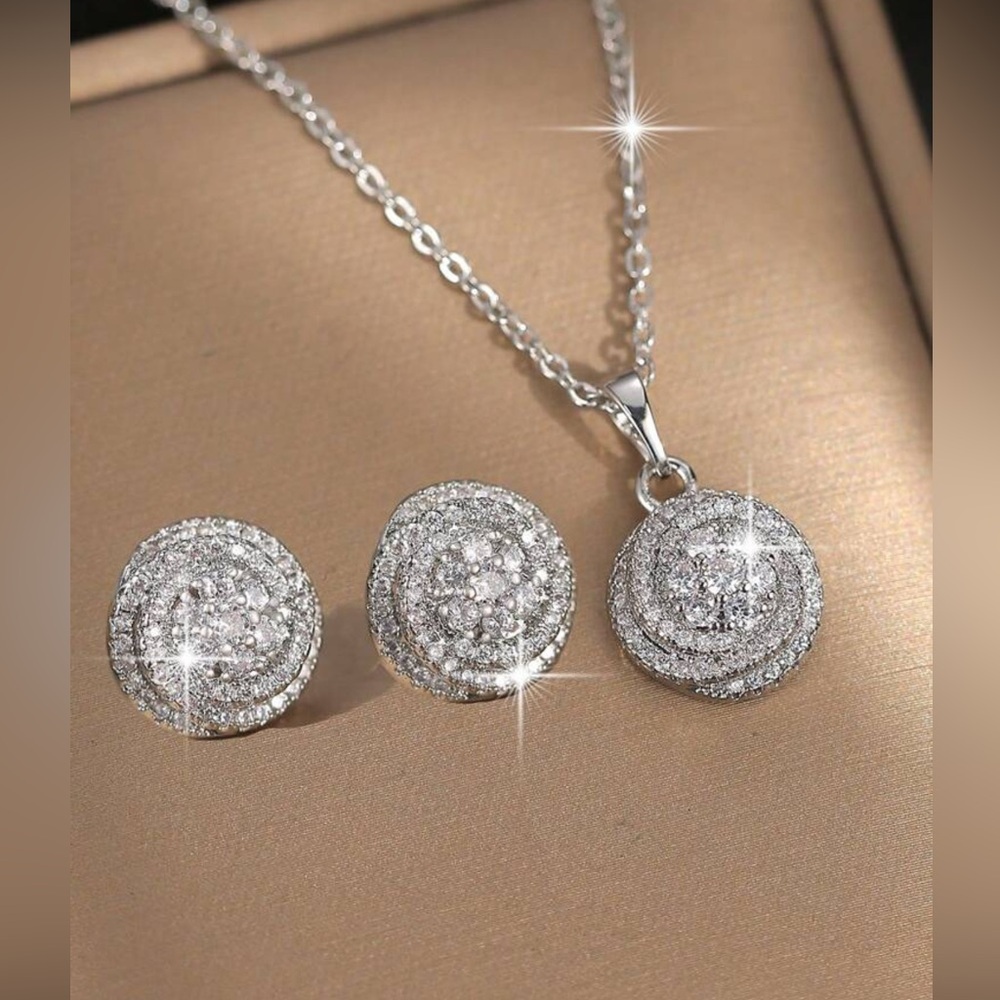 NWT 3pcs Silver Classic Flower Cubic Stud Earrings Sparkling & Pendant